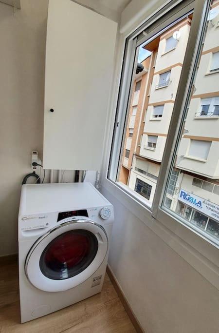 דירות Acogedor Piso En El Centro De Sabiñánigo מראה חיצוני תמונה